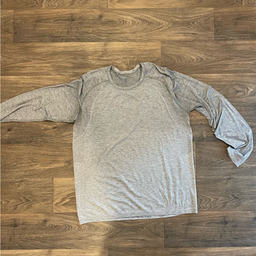 Men’s lululemon metal vent tech long sleeve Grey XXL